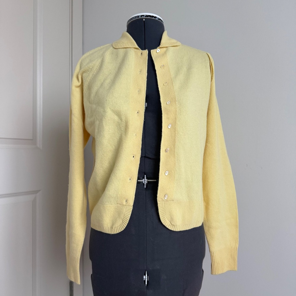 Vintage Wunda Silk Butter Yellow Long Sleeve Wool and‎ Silk Cardigan